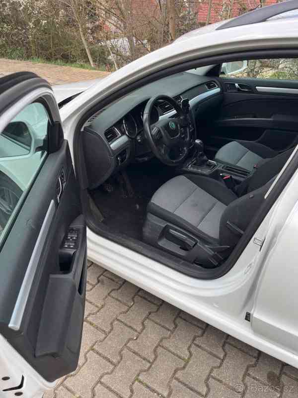 Škoda Superb 2,0   TDI Ambition - foto 12