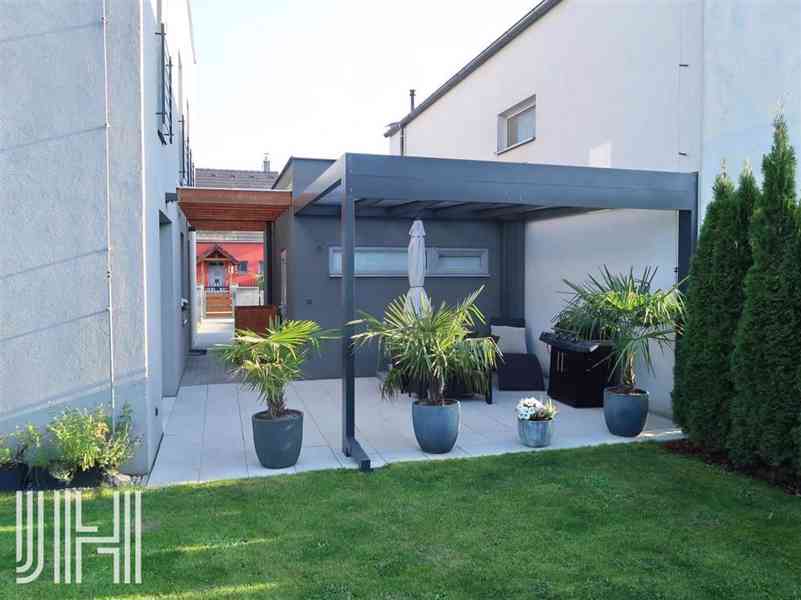 Prodej precizně postavené novostavby domu s garáží a zahradou - foto 3