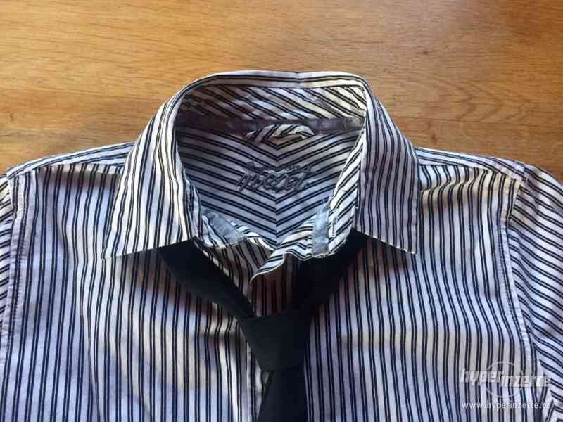 Společenská košile s kravatou - foto 3