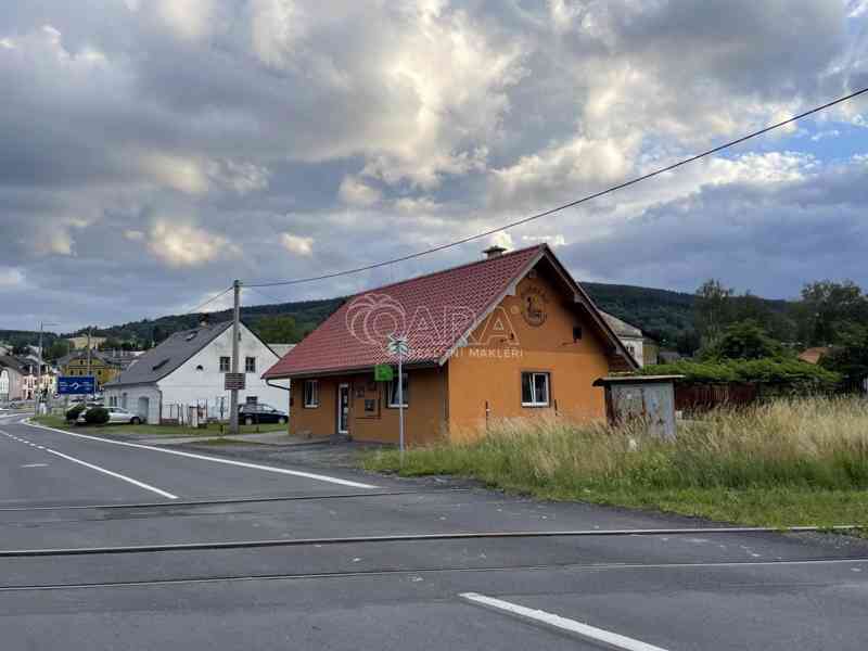 Dům pro komerční účely ve Vrbně pod Pradědem s menším pozemkem - foto 8