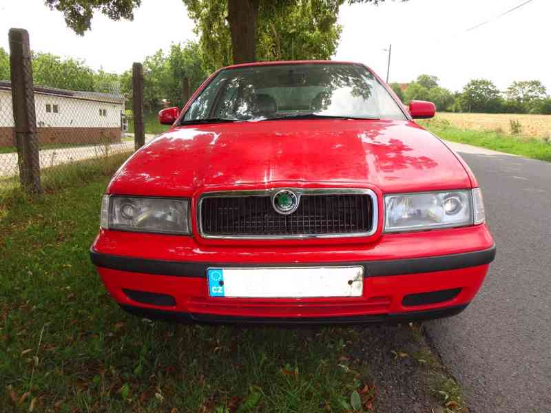 Škoda Octavia 1.6 GLXi 74kW - foto 3