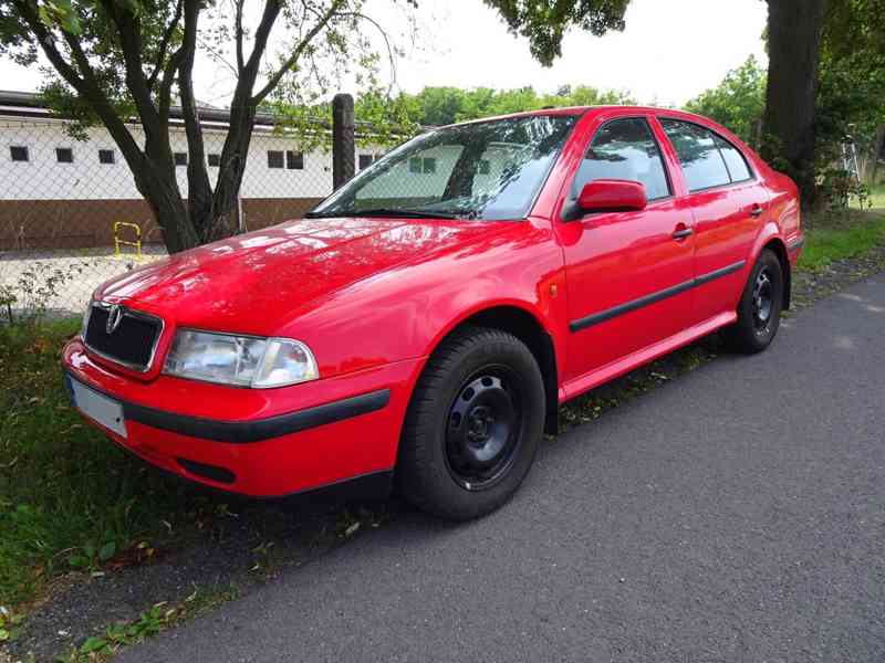 Škoda Octavia 1.6 GLXi 74kW - foto 4