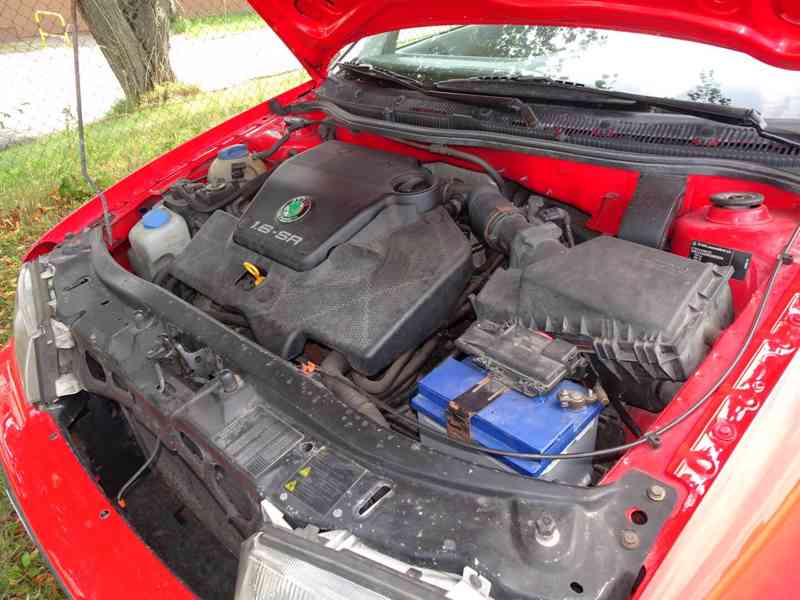 Škoda Octavia 1.6 GLXi 74kW - foto 10