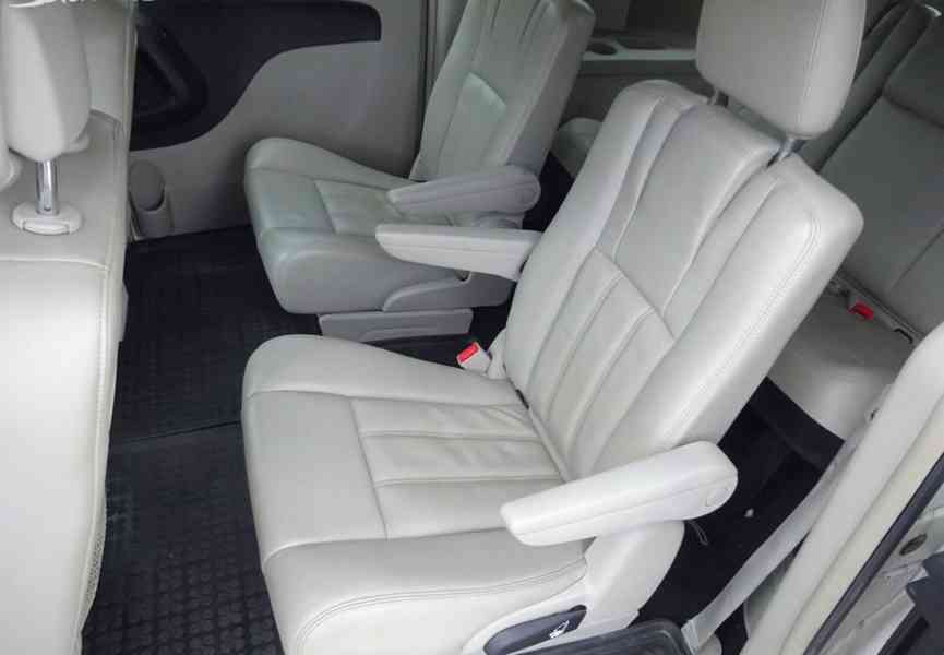 Chrysler Town &Country 3.6 L r.v.2013 (208 kw) AUTOMAT - foto 13