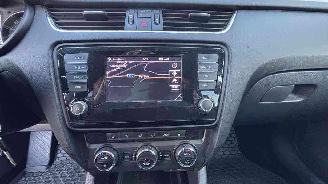 Škoda Octavia 3 , 1.6.TDI r.v.2014,navi, digi klima,tažné - foto 7