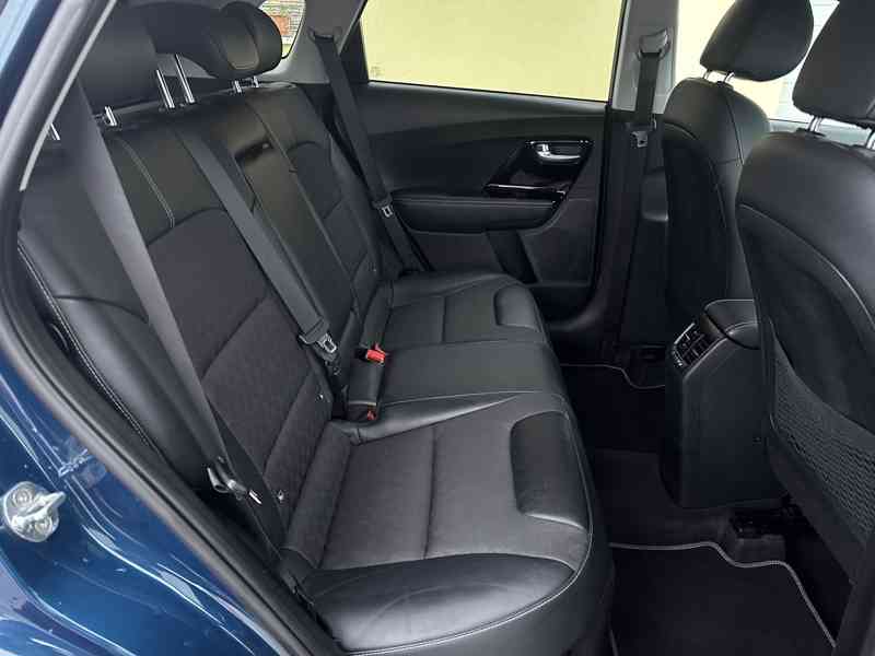 Kia Niro 1.6 Plug-in Hybrid 104kW/1MA - foto 21
