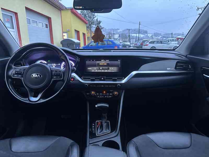 Kia Niro 1.6 Plug-in Hybrid 104kW/1MA - foto 25