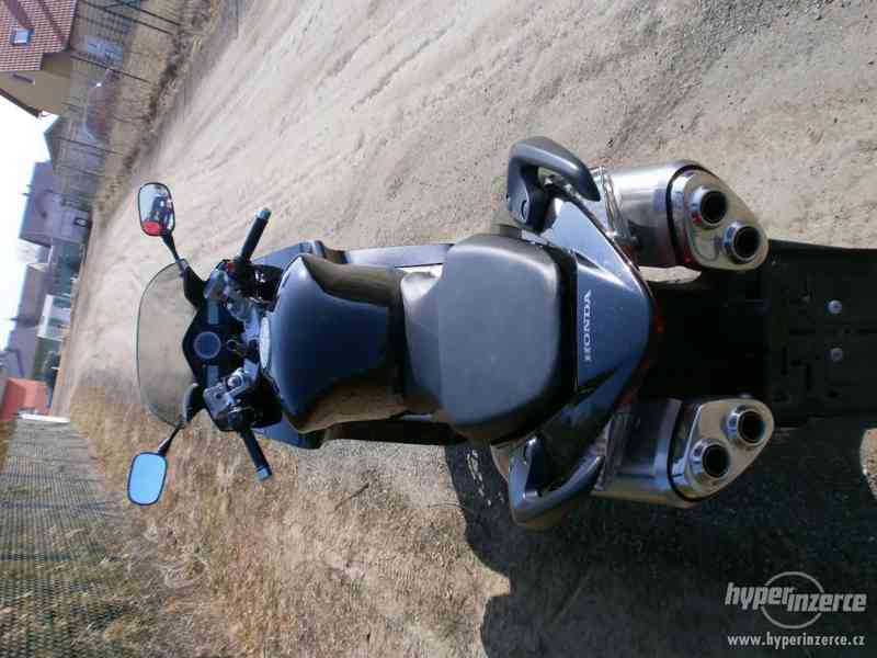 Honda VFR 800 VTEC (r.v. 2006) - foto 3
