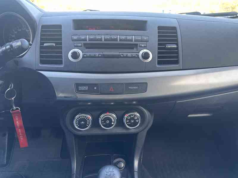 Mitsubishi Lancer 1.6i 85kW/ČR/1Maj - foto 23
