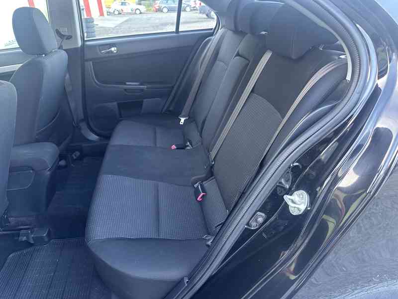 Mitsubishi Lancer 1.6i 85kW/ČR/1Maj - foto 12