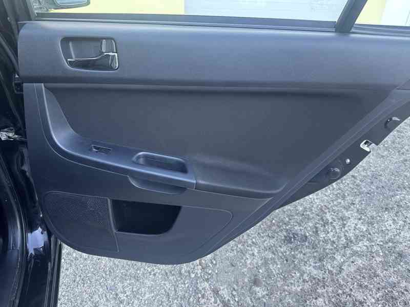 Mitsubishi Lancer 1.6i 85kW/ČR/1Maj - foto 18