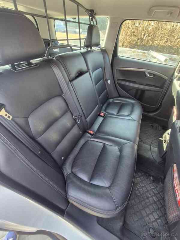 Volvo XC70 2,4   D4 AWD 158kW - foto 11