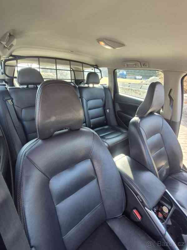 Volvo XC70 2,4   D4 AWD 158kW - foto 10