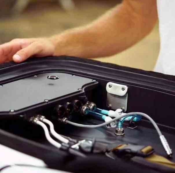 Elektricky SURF na vodu, surfovani bez vln bez more - foto 6