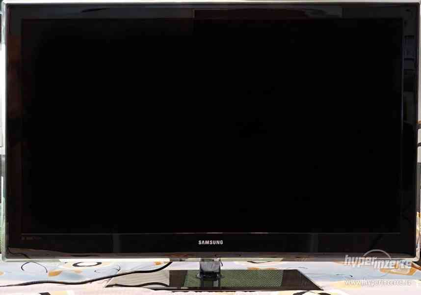 TV SAMSUNG UE46B7020W - foto 3