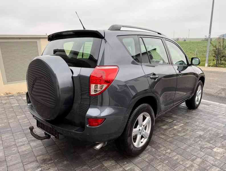Toyota RAV 4 2,0i benzín 112kw - foto 10