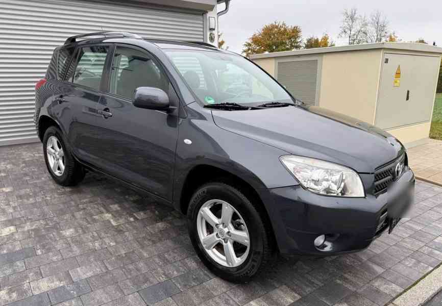 Toyota RAV 4 2,0i benzín 112kw - foto 6