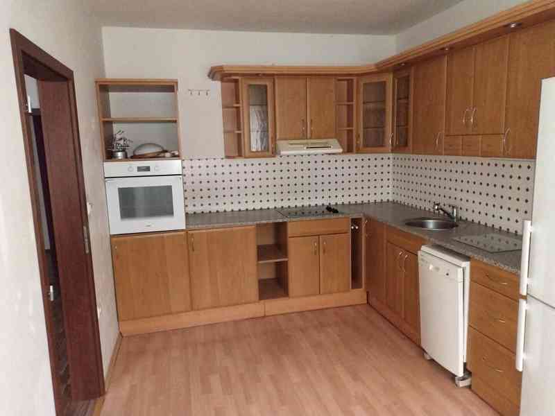 Prostorný třípokojový byt 77m², Teplice - ul. Habrová - foto 2