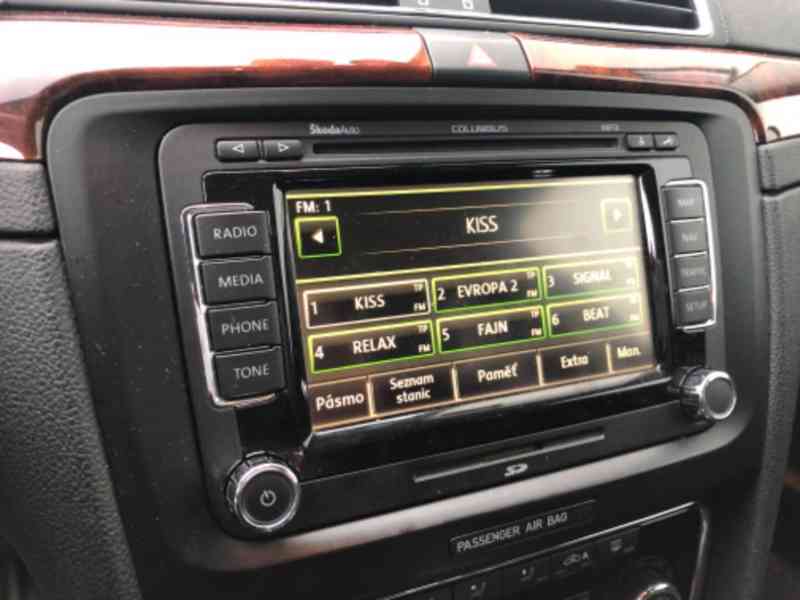 Škoda Superb II Combi 2.0 TDI 125KW Elegance DSG - foto 14