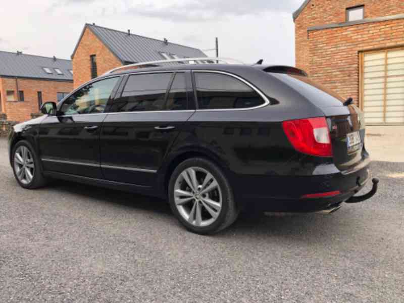 Škoda Superb II Combi 2.0 TDI 125KW Elegance DSG - foto 7