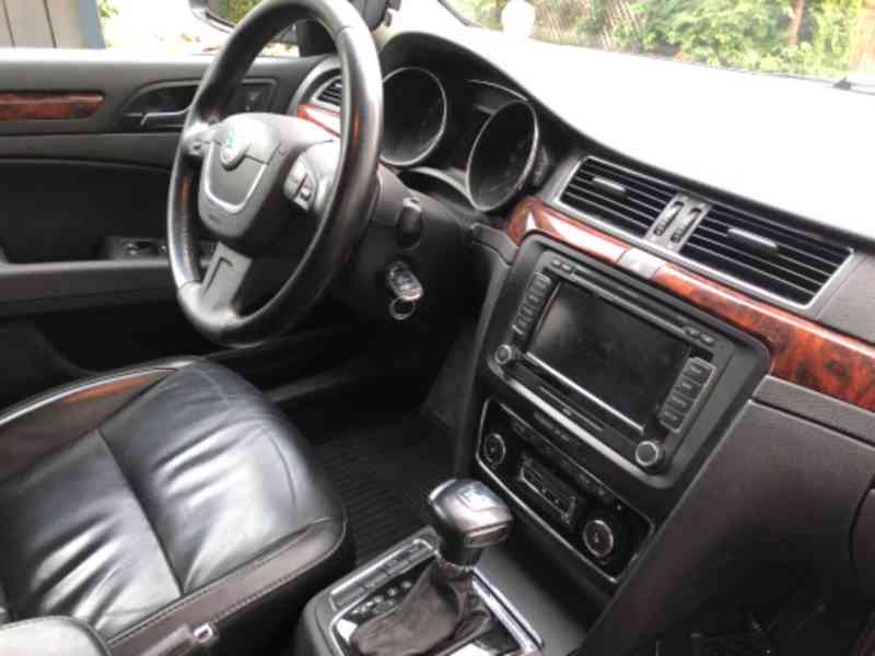 Škoda Superb II Combi 2.0 TDI 125KW Elegance DSG - foto 9