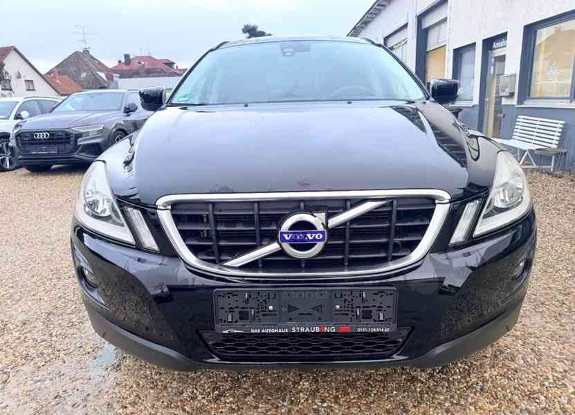 Volvo XC60 Kinetic AWD 2,4d 120kw - foto 5