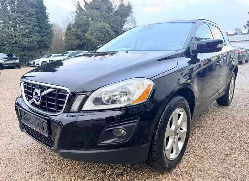 Volvo XC60 Kinetic AWD 2,4d 120kw - foto 3