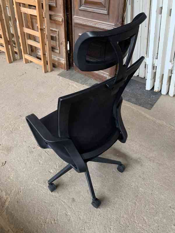 Prodáme kancelářské točící židle - foto 4