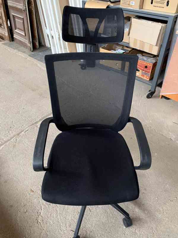 Prodáme kancelářské točící židle - foto 2