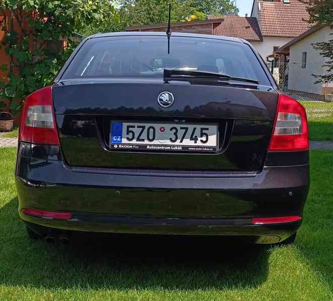 Škoda Octavia 2,0 TDI DSG Elegance - foto 2