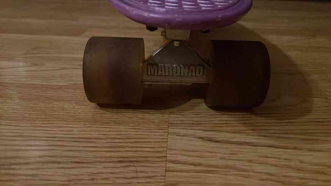 Pennyboard fialový dívčí, svítící kolečka - foto 6