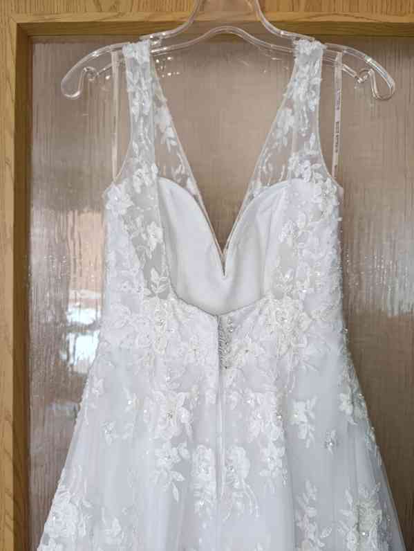 Svatební šaty velikost 6 - foto 8