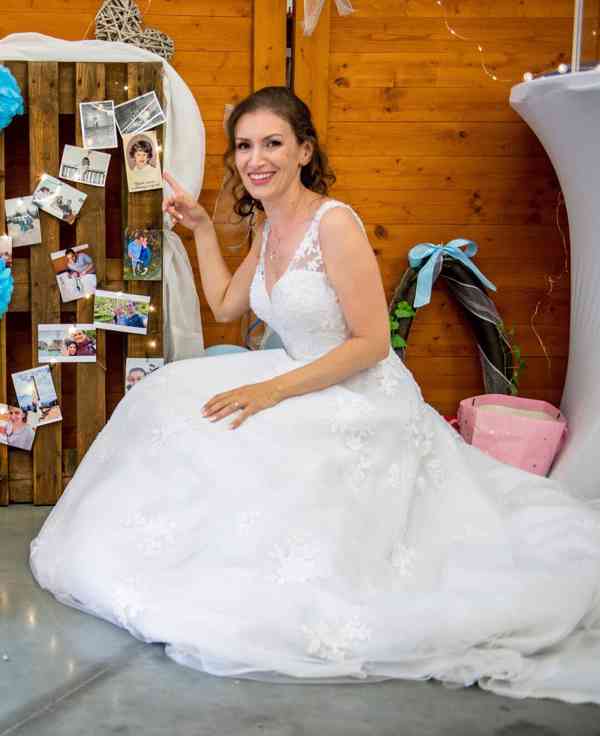 Svatební šaty velikost 6 - foto 4