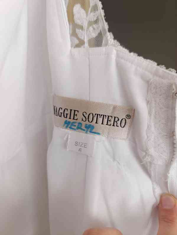 Svatební šaty velikost 6 - foto 9