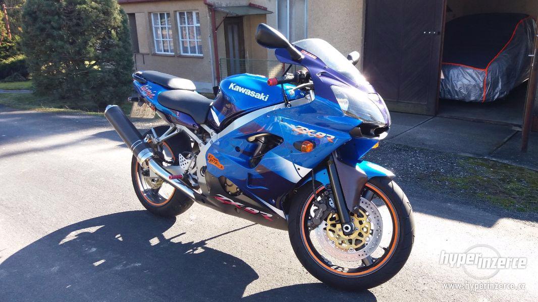 Kawasaki ZX9R - foto 3