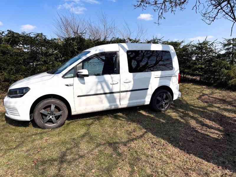 Volkswagen Caddy 2,0   TDI 2015 - foto 4