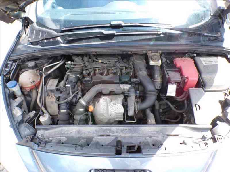 Peugeot 308 1,6 HDi - foto 13