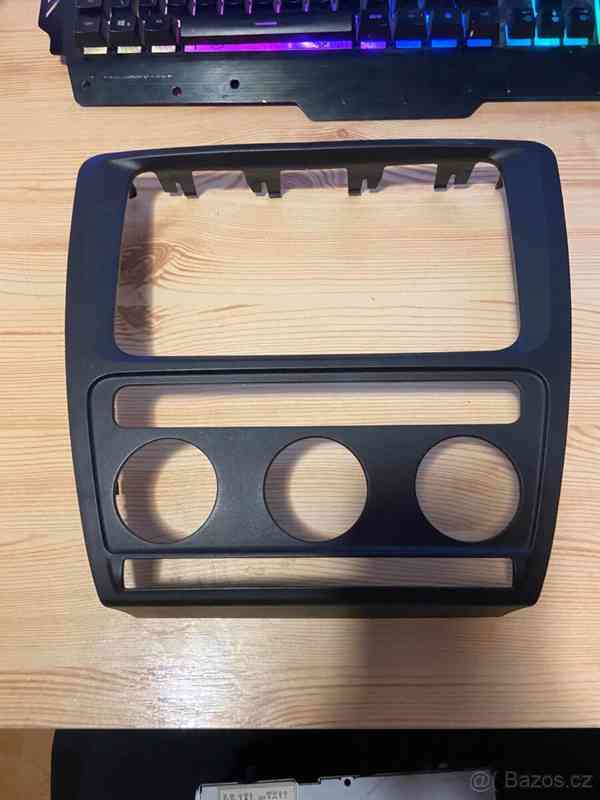 Originální Rádio Octavia 2 + Topení + kryt - foto 2