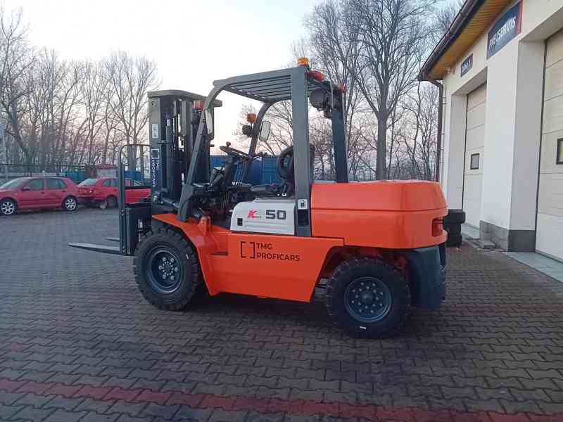 Vysokozdvižný vozík 3,5T - 4,5m - diesel - foto 2