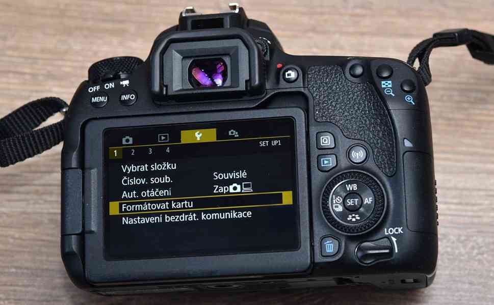Canon EOS 77D + Objektiv 18-55mm 8 700 Exp. - foto 8