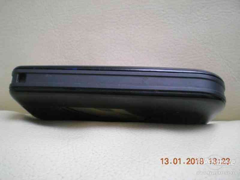 Nokia 7610 z r.2004 - funkční telefon se Symbian 60 - foto 5