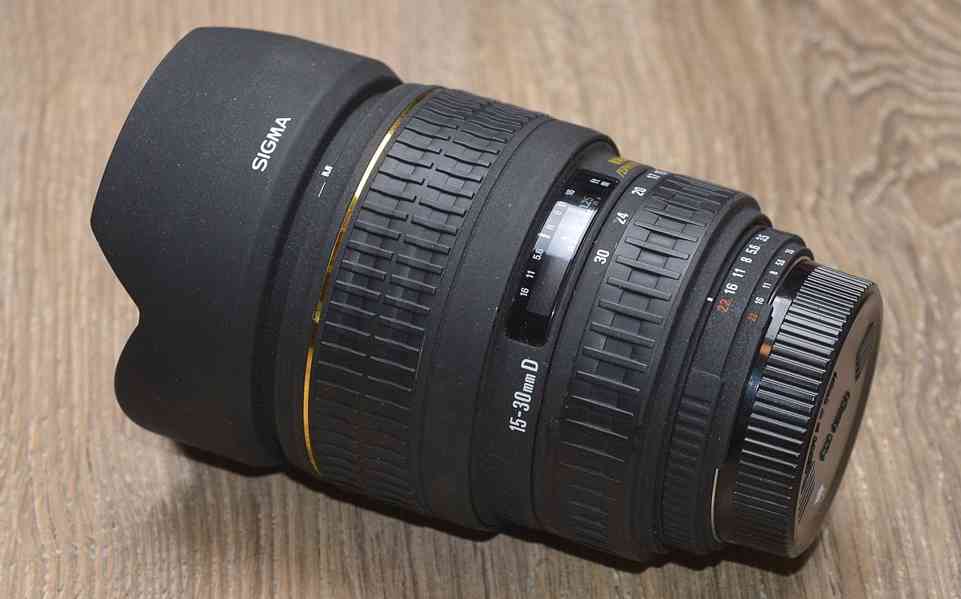 pro Nikon-Sigma DG 15-30mmD F/3.5-4.5 FX  - foto 5