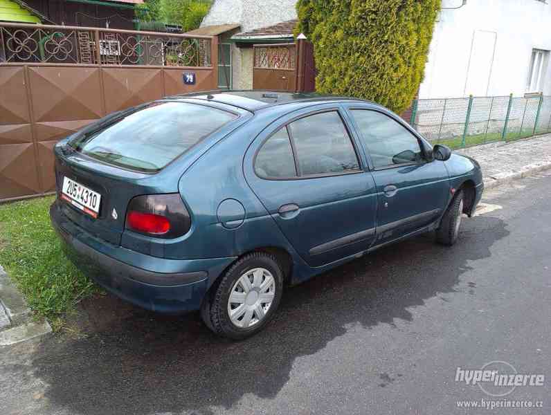 Renault Megane 1.6 - foto 3