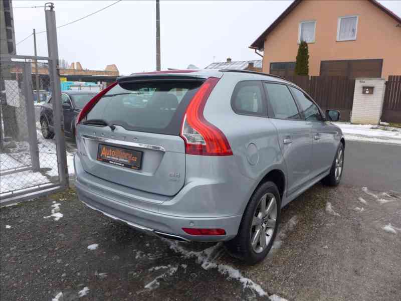 Volvo XC60 2,4 D4 4x4, 5ti válec, 1.Maj - foto 3