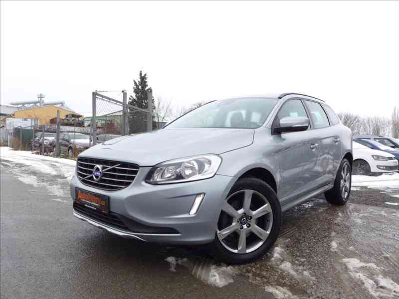 Volvo XC60 2,4 D4 4x4, 5ti válec, 1.Maj - foto 1