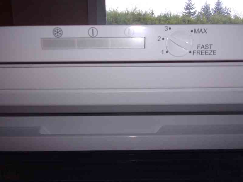 Mrazák BEKO šuplíkový A+ RFSA240M23W - foto 3