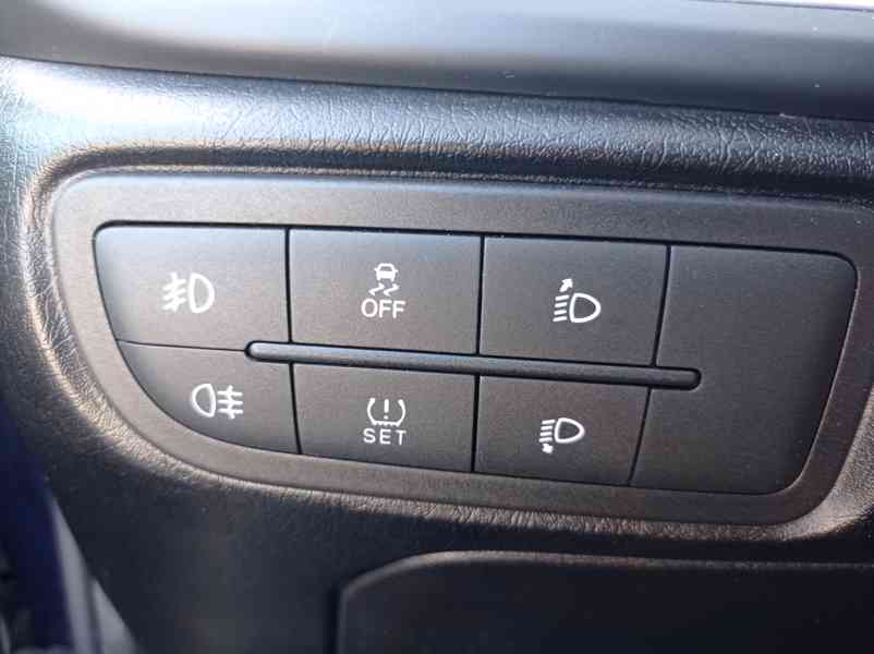 Fiat Tipo 1.6 MJTD 120PS/1maj/LOUNGE - foto 25