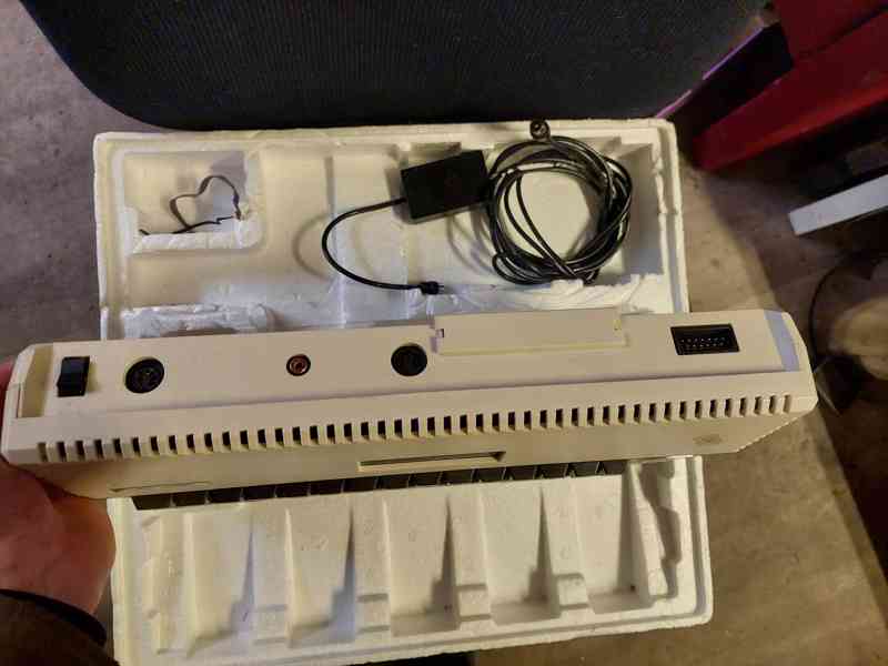 Atari 800XL - foto 2