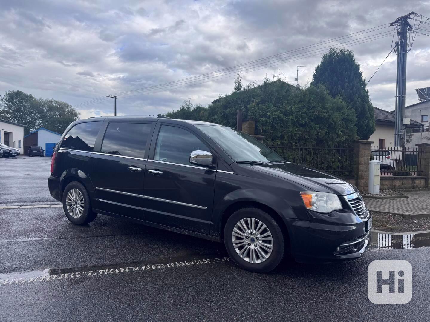 Lancia Voyager 3,6 Platinum LPG 2x DVD ČR 2013 - foto 1