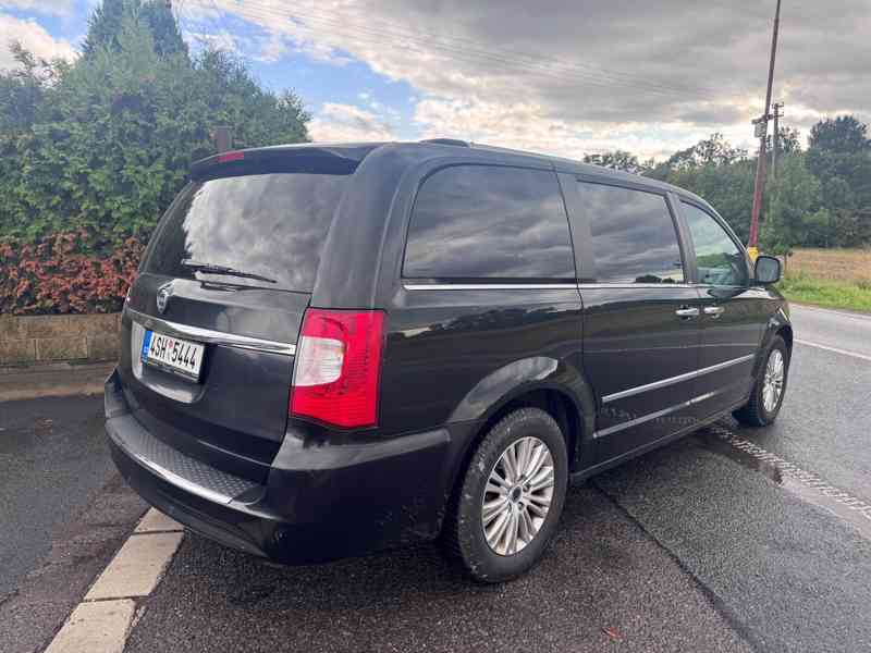 Lancia Voyager 3,6 Platinum LPG 2x DVD ČR 2013 - foto 4